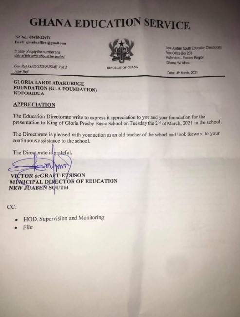 Gloria Lardi: GES Shows Appreciation To Female Teacher For Using Her Salary To Buy Bags, Uniforms, Shoes For Her Pupils