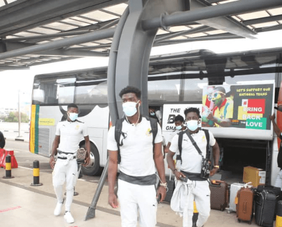 Black stars players silently arrive in Ghana